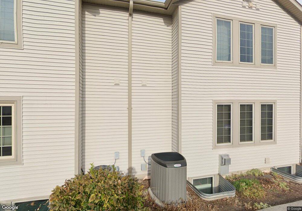 2221C Circle Ridge unit 9, Delafield, WI 53018 - photo 1