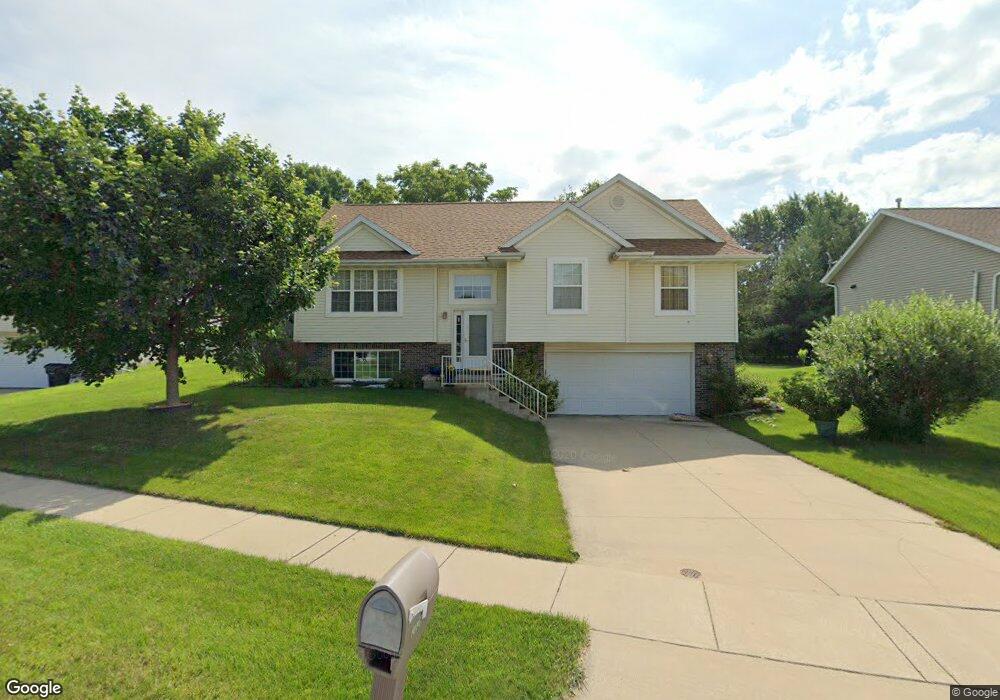 2329 Jomar Ct SW, Cedar Rapids, IA 52404 - photo 1