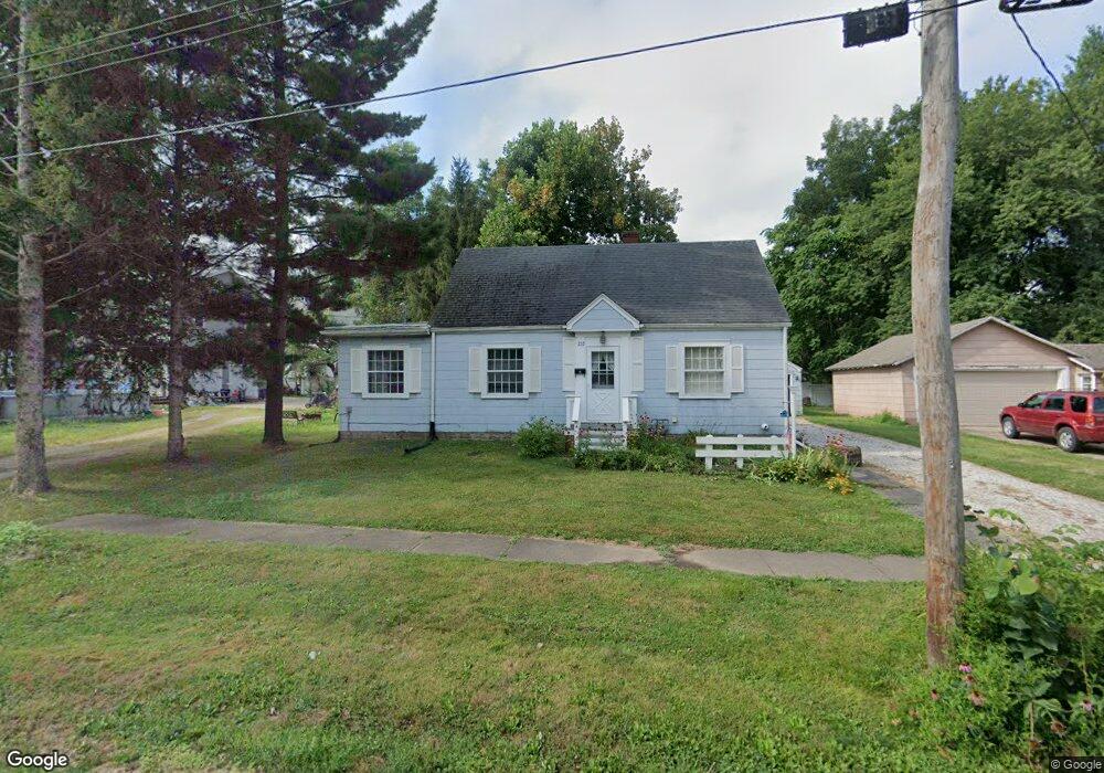 232 E Union St, Virginia, IL 62691 - photo 1