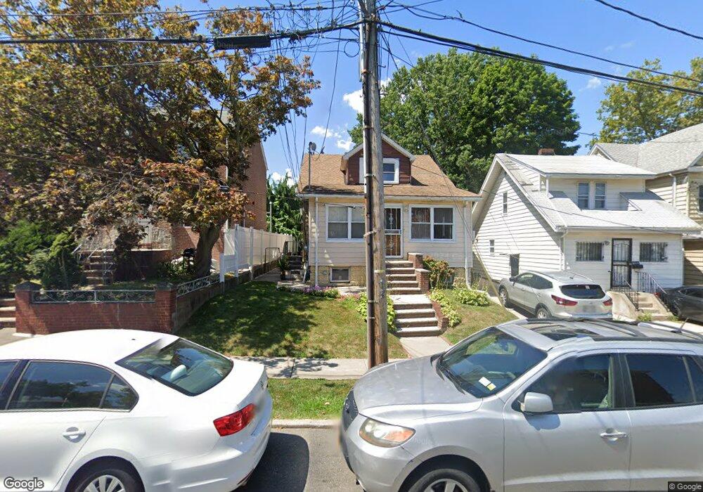 6116 160th St, Fresh Meadows, NY 11365 - photo 1