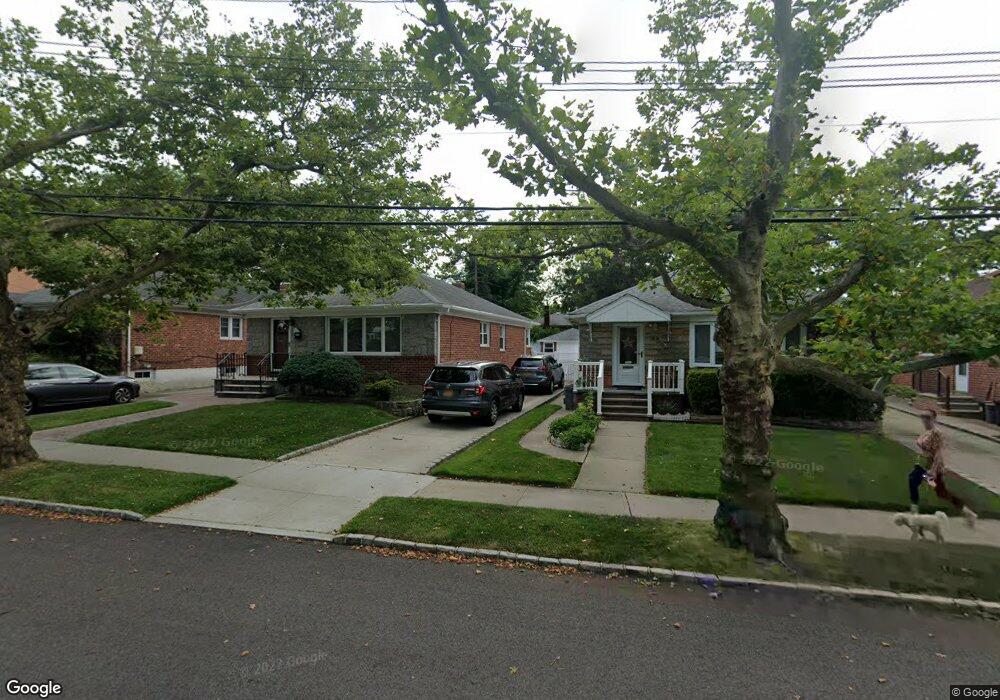 5834 262nd St, Little Neck, NY 11362 - photo 1