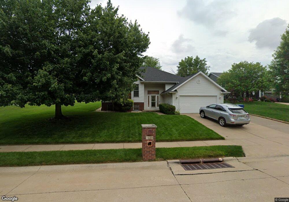 208 Northbrook Ct, Davenport, IA 52806 - photo 1