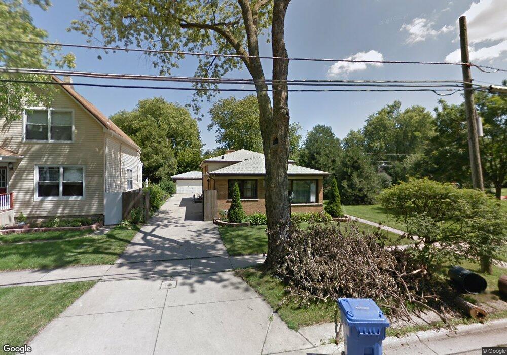 1737 Maple St, Des Plaines, IL 60018 - photo 1