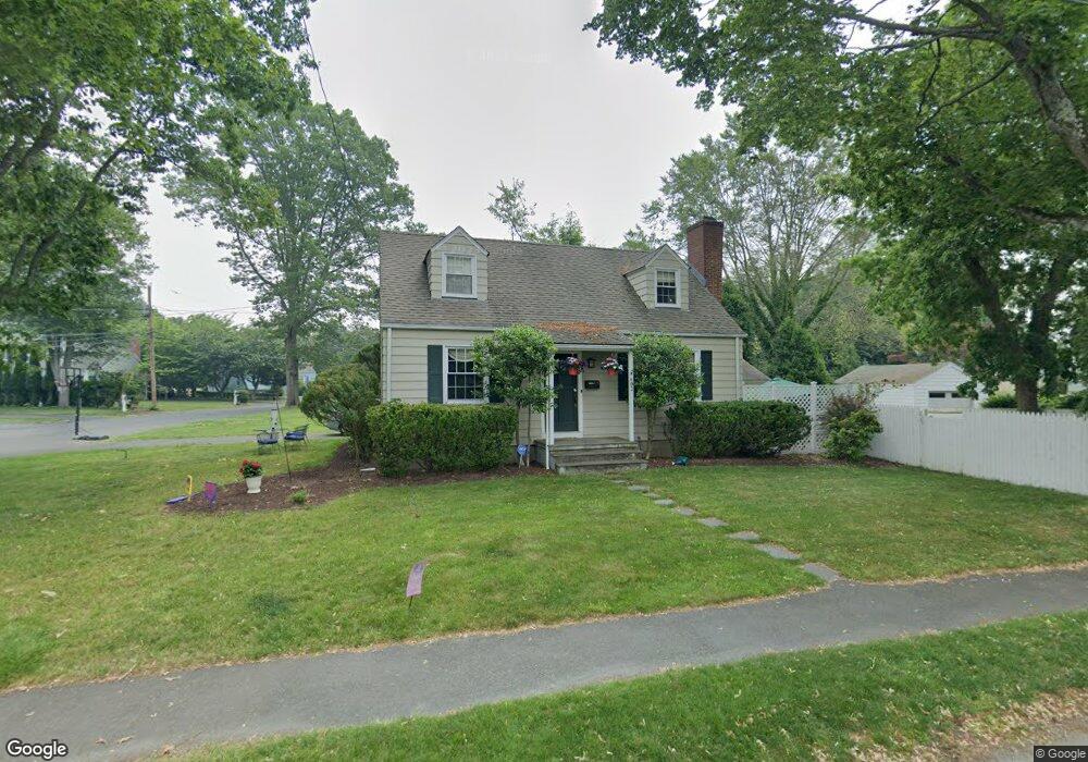 663 S Pine Creek Rd, Fairfield, CT 06824 - photo 1