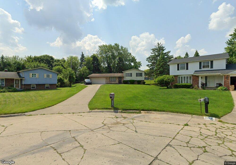 3215 Steeplechase Ct, Flint, MI 48532 - photo 1