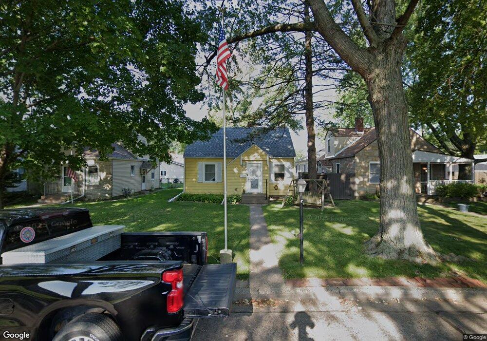 2009 4th St, Moline, IL 61265 - photo 1