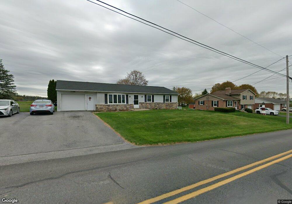 616 S Kinzer Ave, New Holland, PA 17557 - photo 1