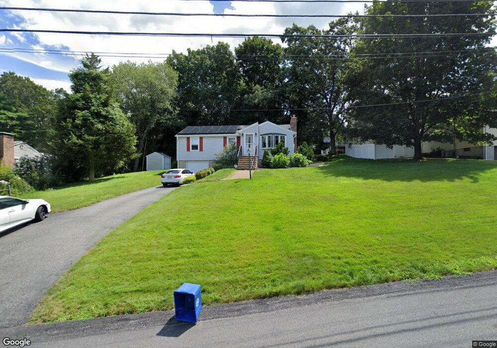 7 Pheasant Ln, Woburn, MA 01801 - photo 1