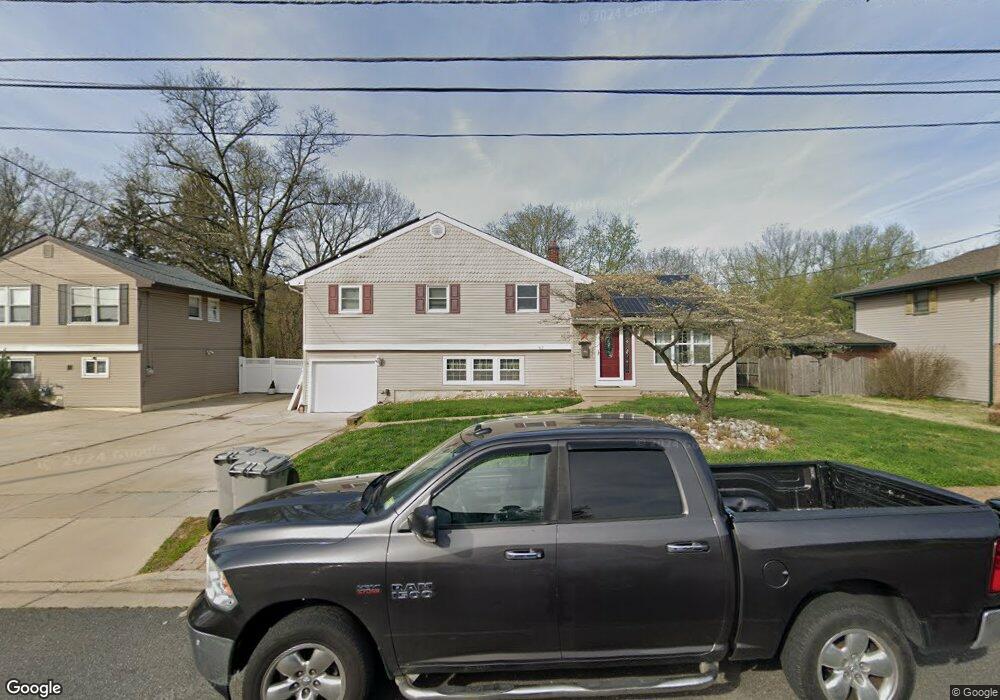 62 W Woodcrest Ave, Maple Shade, NJ 08052 - photo 1