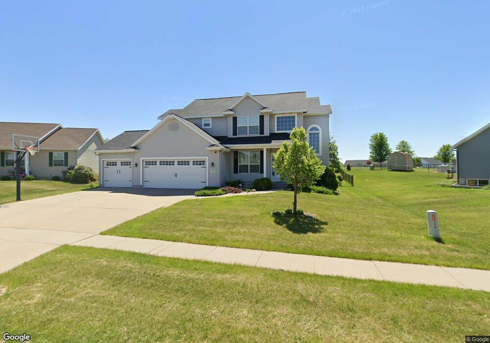 707 Limerock Dr NW, Cedar Rapids, IA 52405 - photo 1