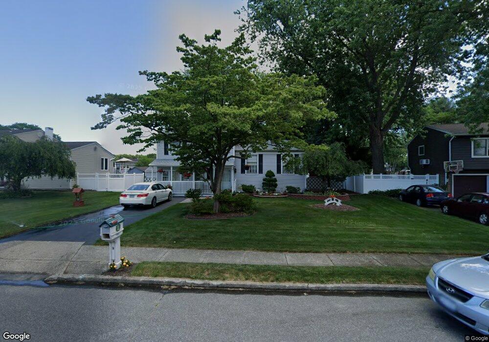 185 Spiral Rd, Holtsville, NY 11742 - photo 1