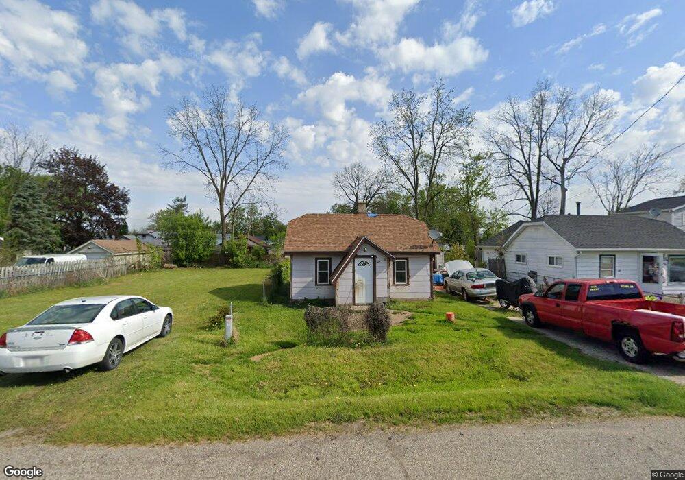 1062 W Bergin Ave, Flint, MI 48507 - photo 1
