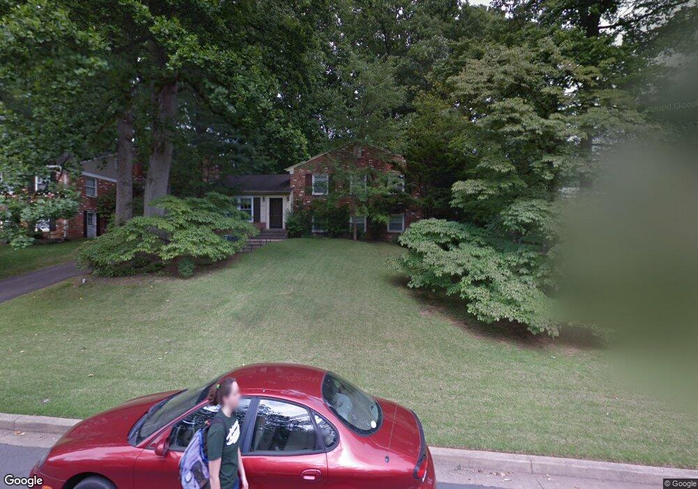 2417 Lancaster Ct, Falls Church, VA 22043 - photo 1