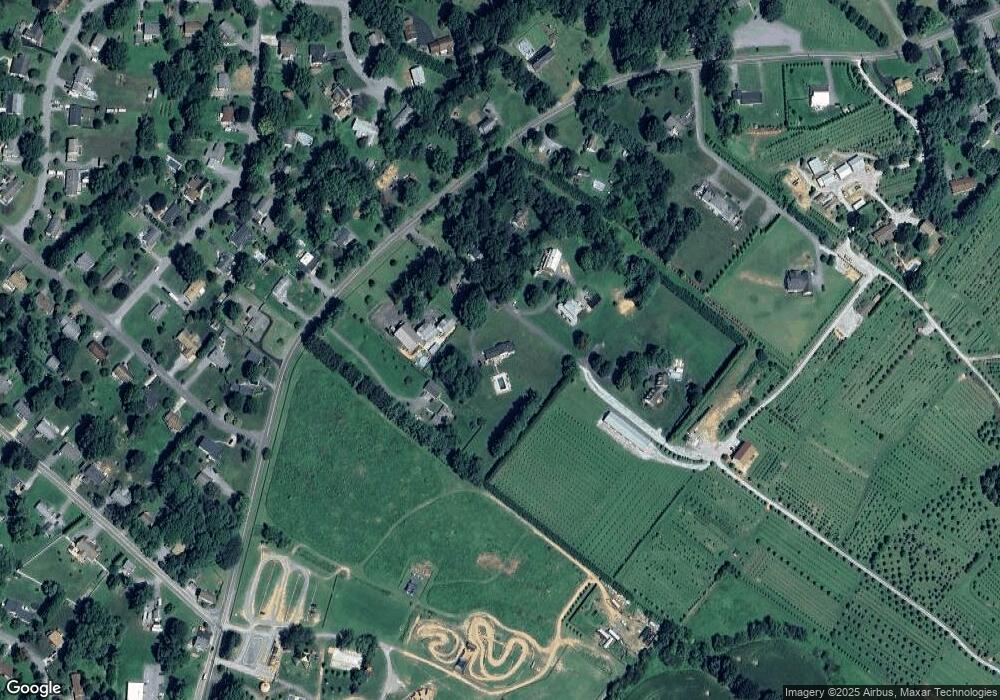 4415 Sandstone Dr, Sykesville, MD 21784 - photo 1