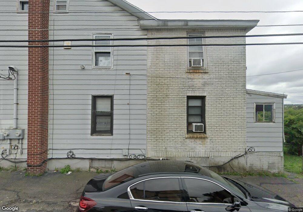 559 N Wyoming St unit 4, Hazleton, PA 18201 - photo 1