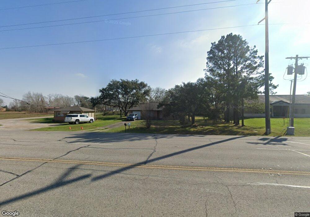 2422 N Gordon St, Alvin, TX 77511 - photo 1