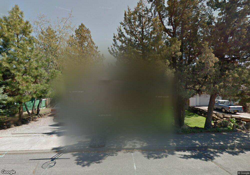 832 SE Polaris Ct, Bend, OR 97702 - photo 1