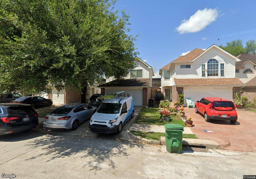 9215 Kingsflower Cir, Houston, TX 77075 - photo 1