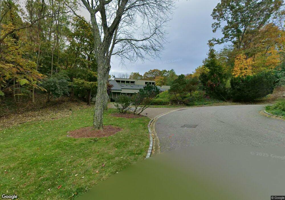 5 Mac Lean Dr, Glen Head, NY 11545 - photo 1