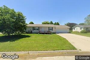 609 Davenport St, Holstein, IA 51025