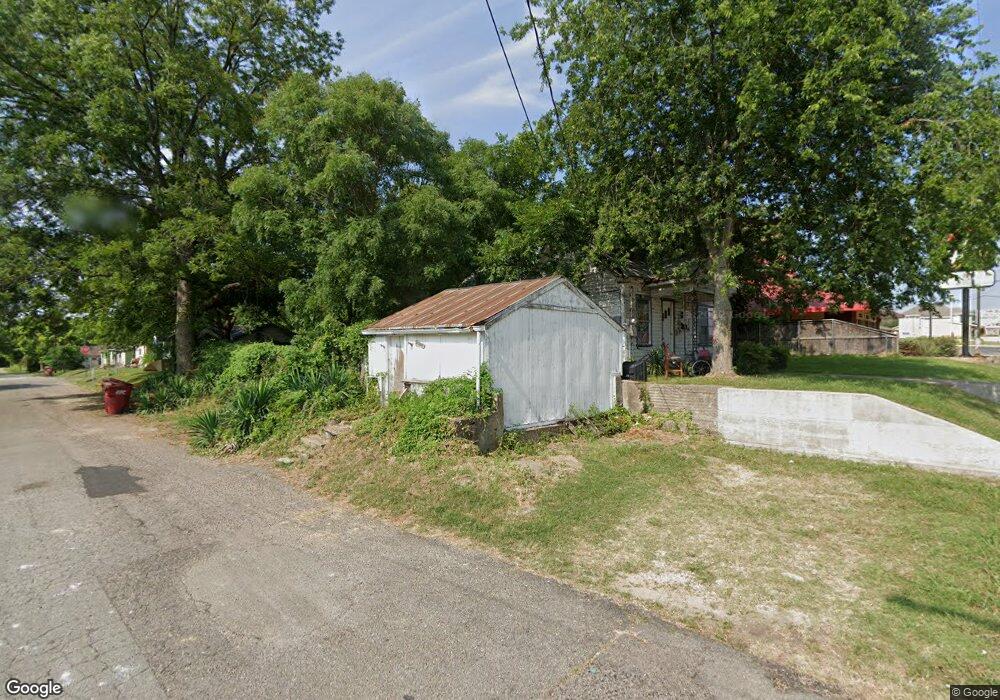 520 E Sam Rayburn Dr, Bonham, TX 75418 - photo 1