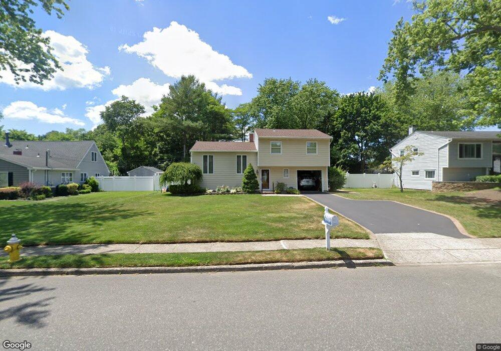 424 Greenbelt Pkwy, Holtsville, NY 11742 - photo 1