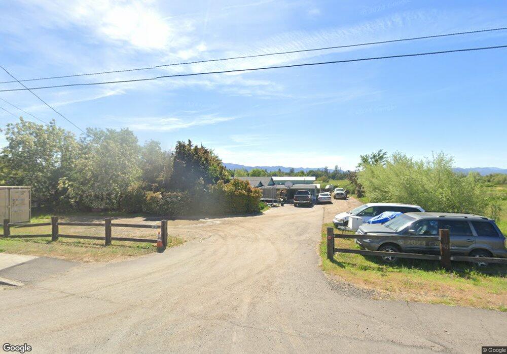 5611 Table Rock Rd, Central Point, OR 97502 - photo 1