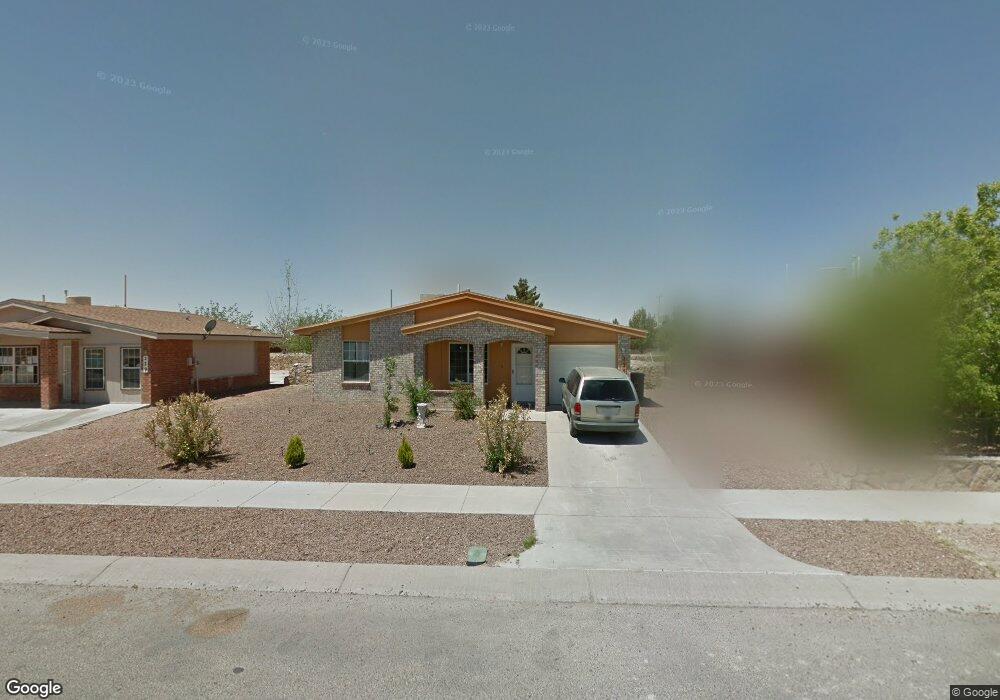 225 Tierra Linda Dr, Horizon City, TX 79928 - photo 1