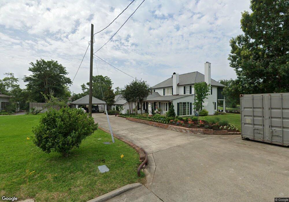 1111 Bayou Oaks Ln, Lake Charles, LA 70605 - photo 1