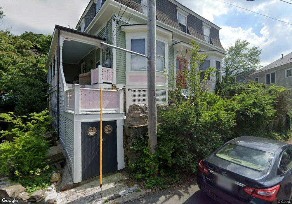 26-28 Bassett St, Marblehead, MA 01945 - photo 1