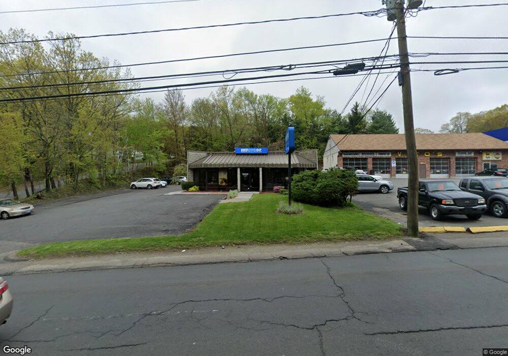 604 Lakewood Rd, Waterbury, CT 06704 - photo 1