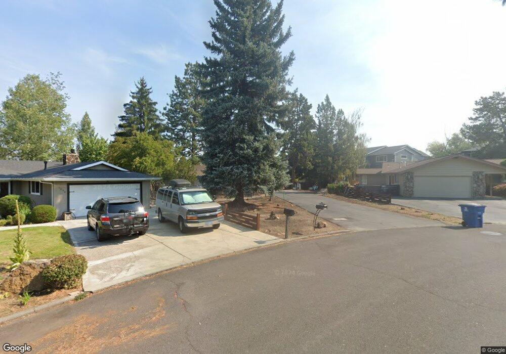 1698 NE Northview Dr, Bend, OR 97701 - photo 1