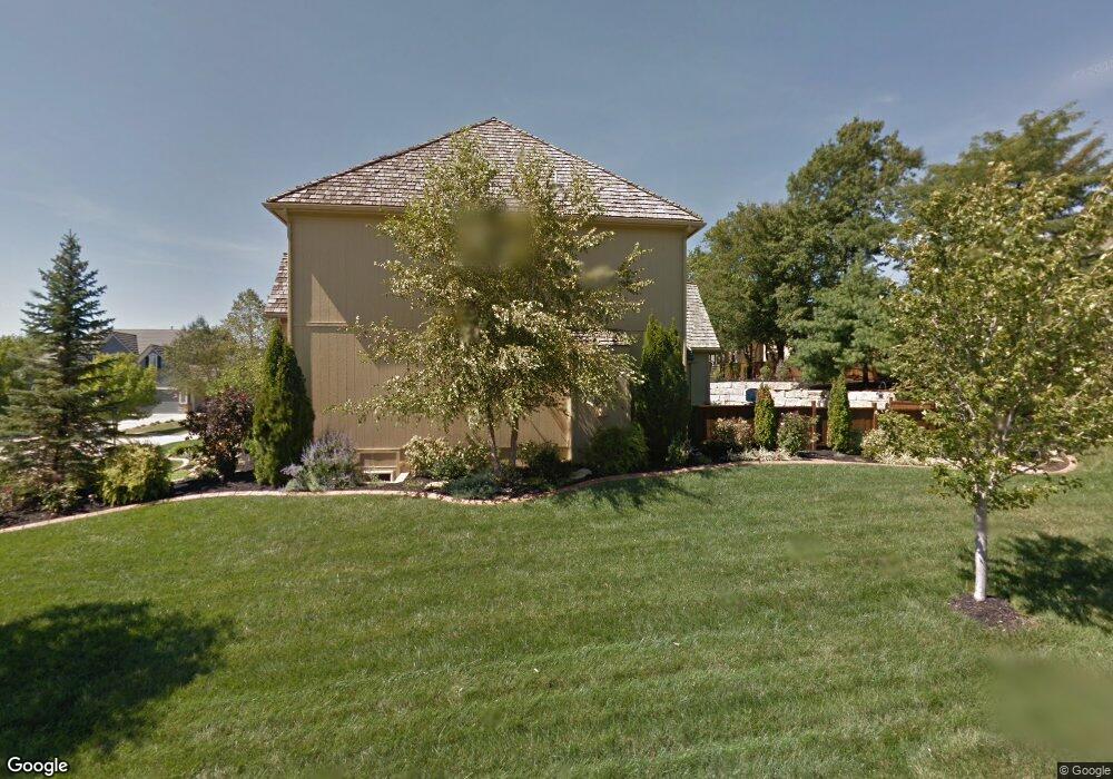 8200 Deer Run St, Lenexa, KS 66220 - photo 1