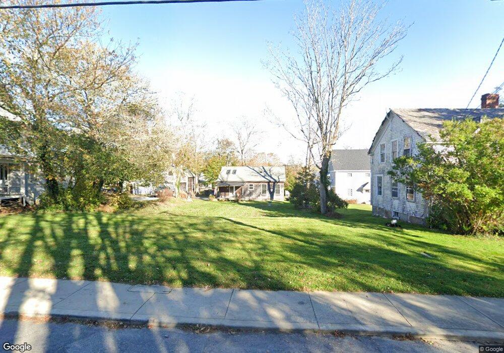 81 Spring St, Vineyard Haven, MA 02568 - photo 1