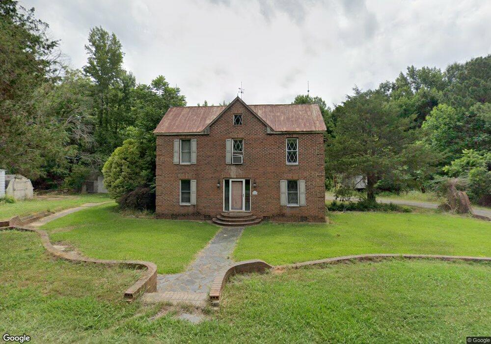 496 Walker St, Seagrove, NC 27341 - photo 1