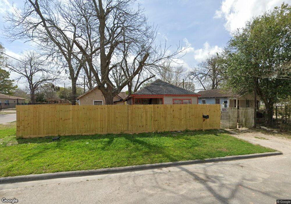 4810 Jewel St, Houston, TX 77026 - photo 1