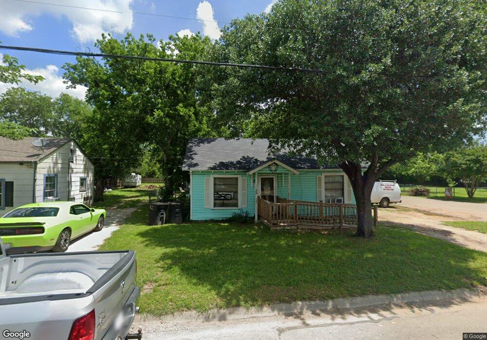 1102 Grand Ave, Cleburne, TX 76033 - photo 1