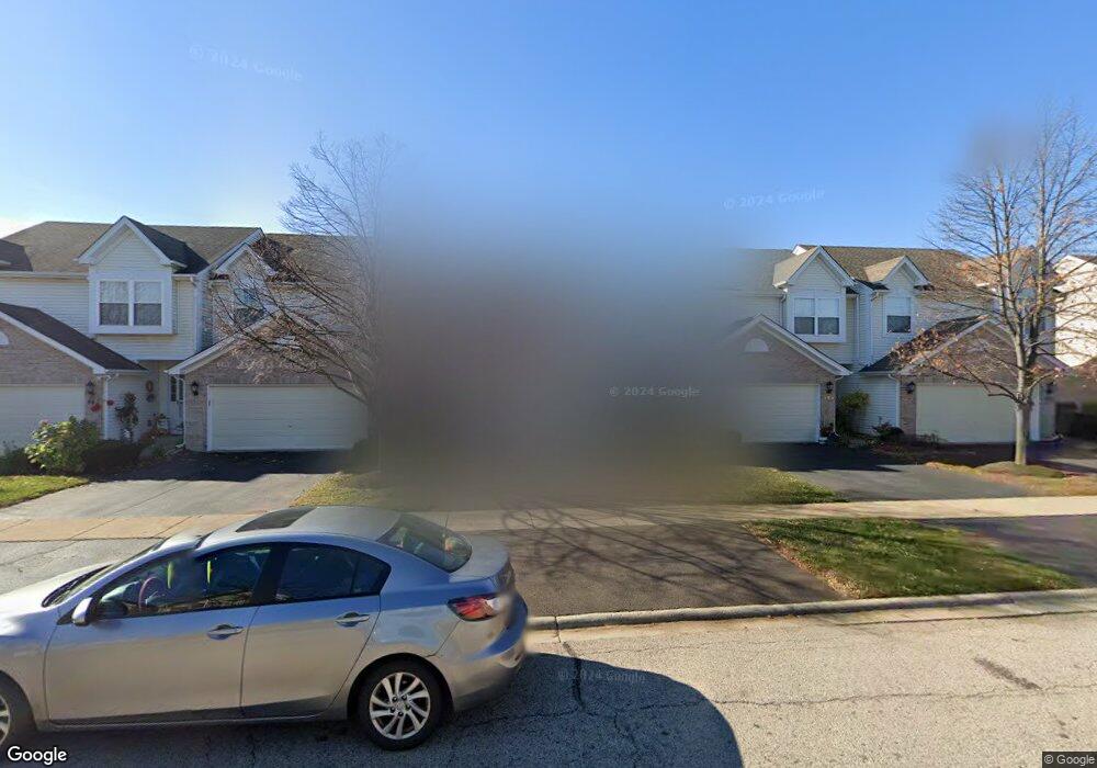 940 Viewpoint Dr, Lake In the Hills, IL 60156 - photo 1