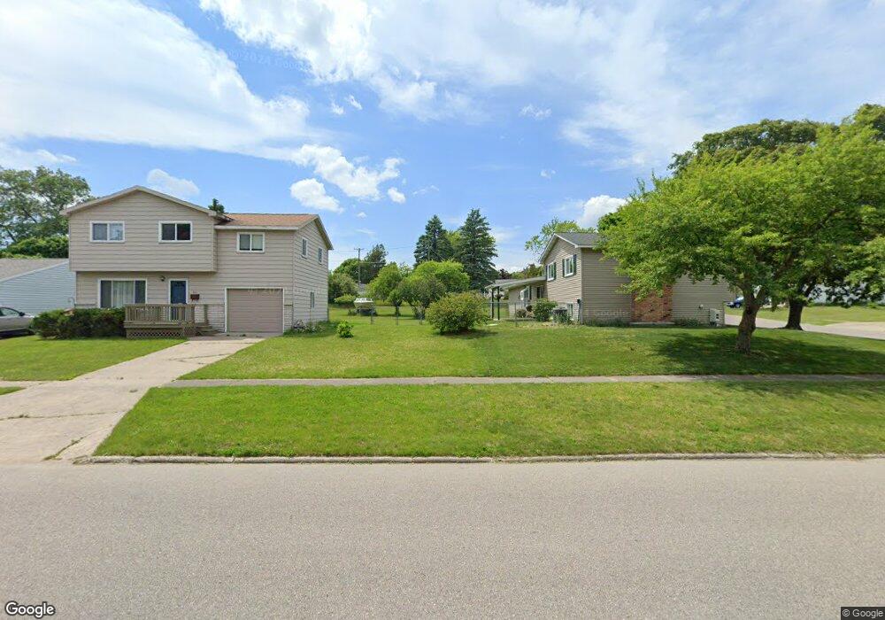 409 Ottawa Dr, Oscoda, MI 48750 - photo 1