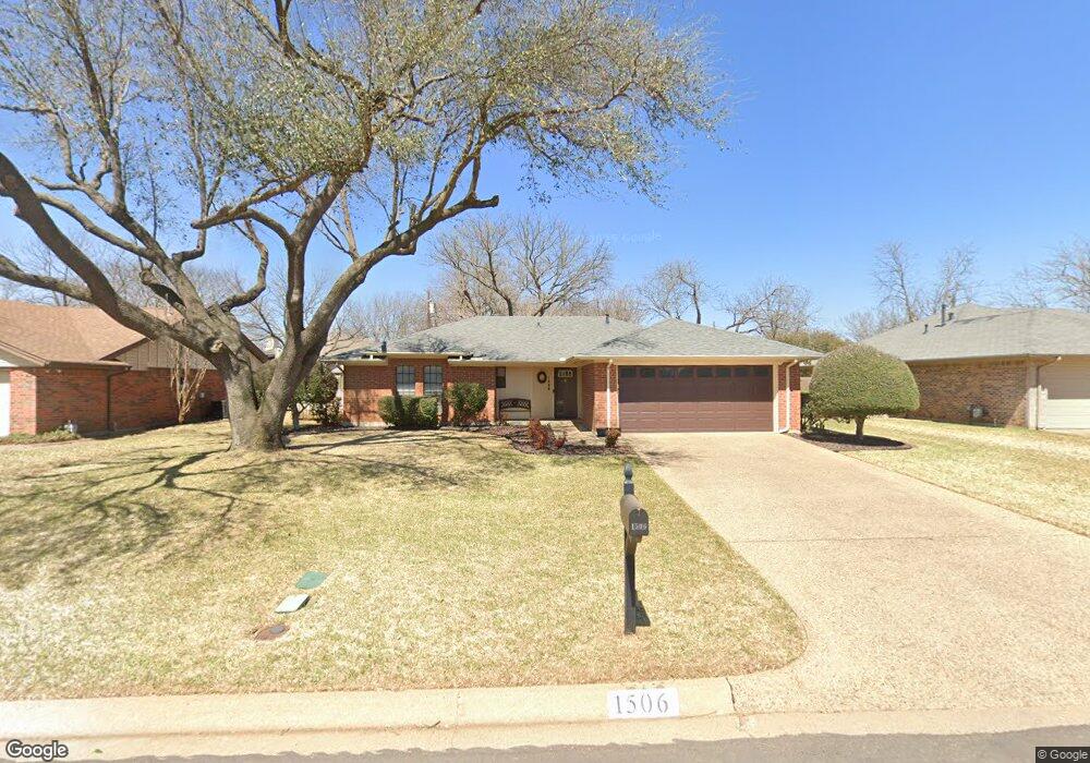 1506 Cindy Ln, Cleburne, TX 76033 - photo 1