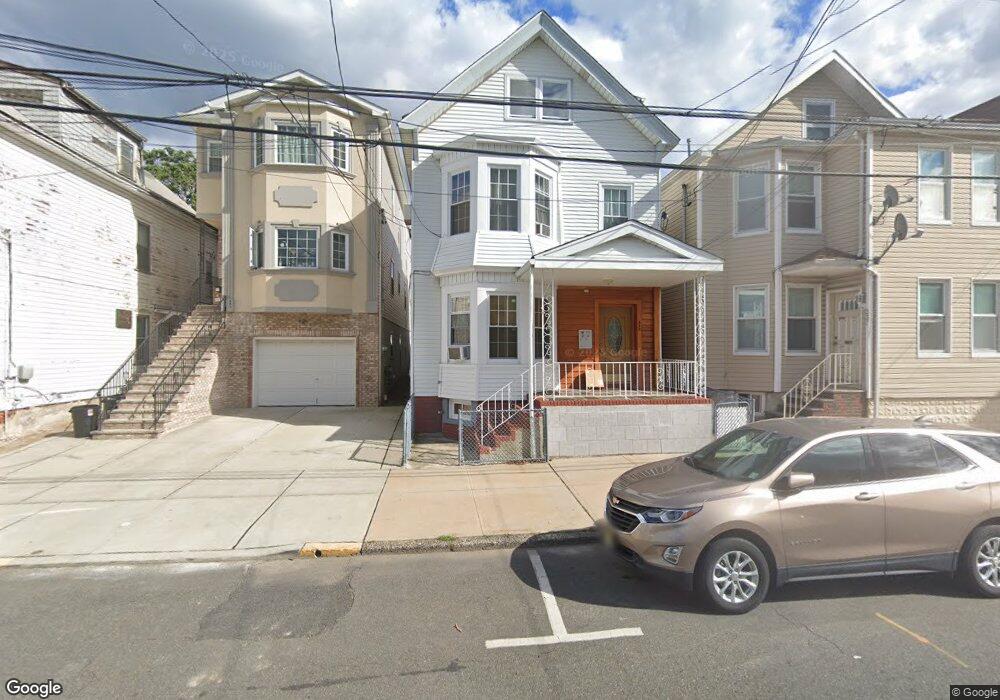 339 N 2nd St, East Newark, NJ 07029 - photo 1