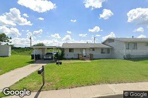 7235 SW Glencrest Dr, Topeka, KS 66619