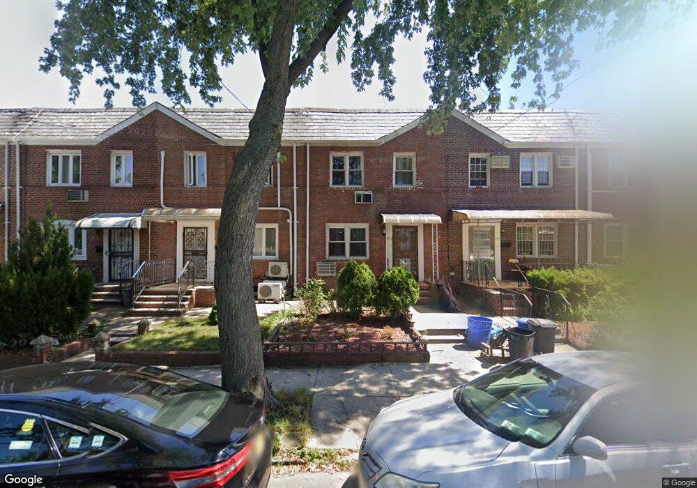 7513 167th St, Fresh Meadows, NY 11366 - photo 1