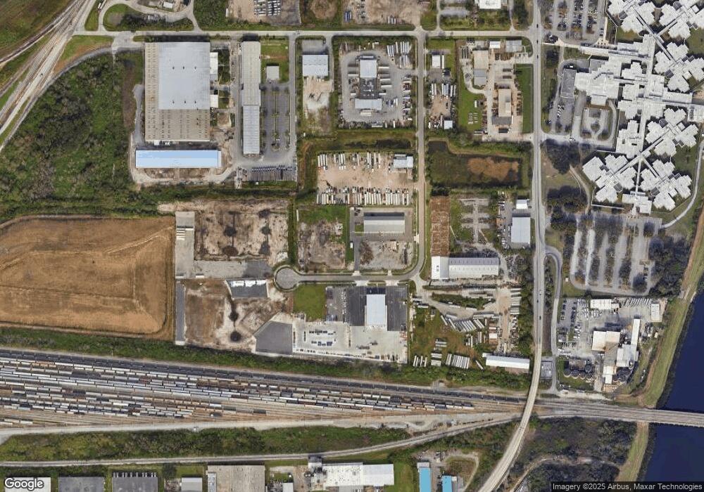 1512 McKay Bay Ct, Tampa, FL 33619 - photo 1