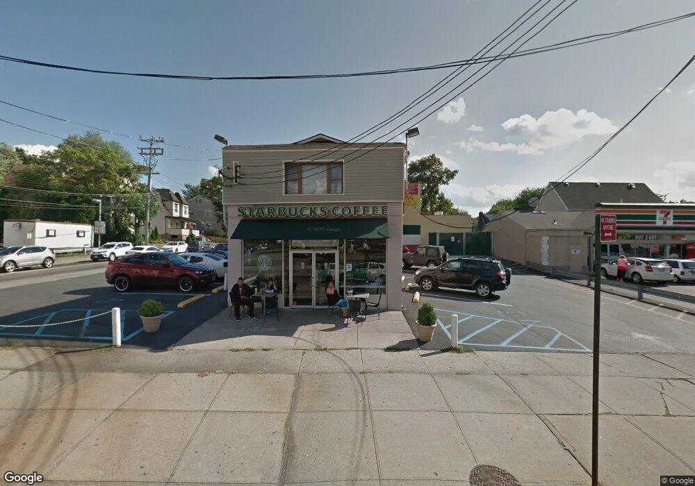 2070 Victory Blvd, Staten Island, NY 10314 - photo 1