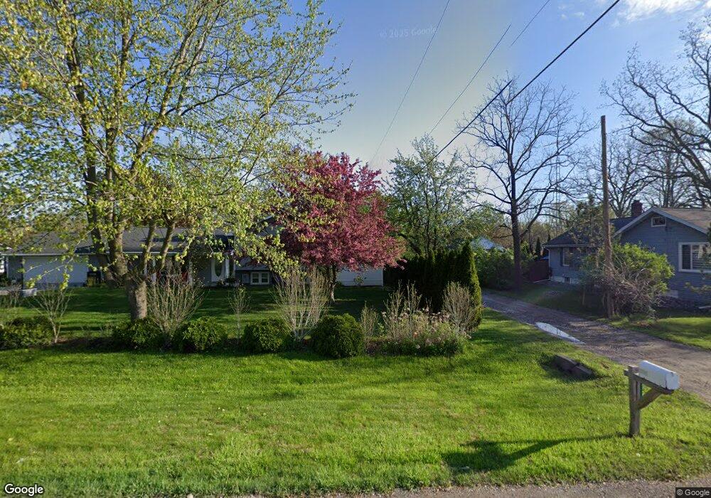 2220 W Maple Ave, Flint, MI 48507 - photo 1