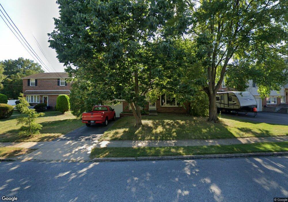 4304 Chandler Dr, Brookhaven, PA 19015 - photo 1