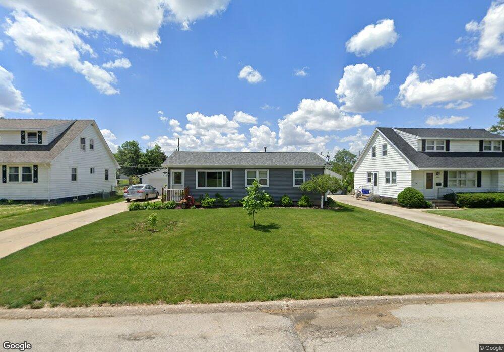 106 Patricia Ln NW, Cedar Rapids, IA 52405 - photo 1