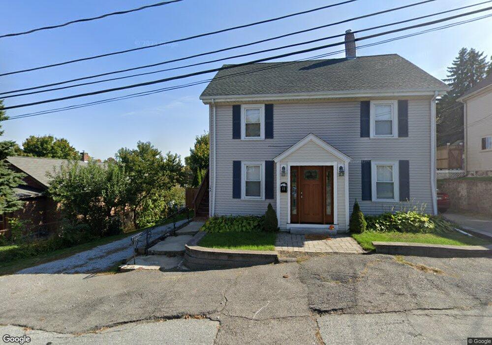 18 Moore St unit 2, Waltham, MA 02453 - photo 1