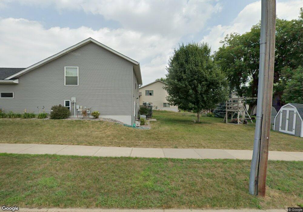 1402 Summit Ave N, Sauk Rapids, MN 56379 - photo 1